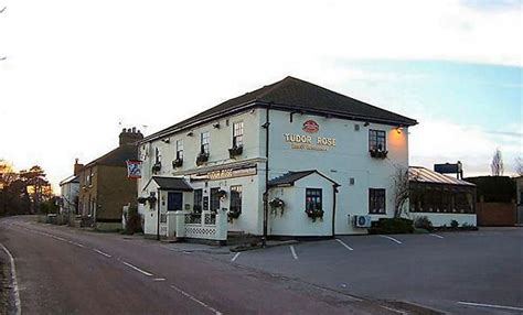 tudor rose pub sittingbourne|the tudor rose borden.